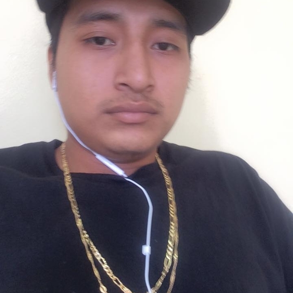 Meet your Posher, Alex - Picture 1 of 1